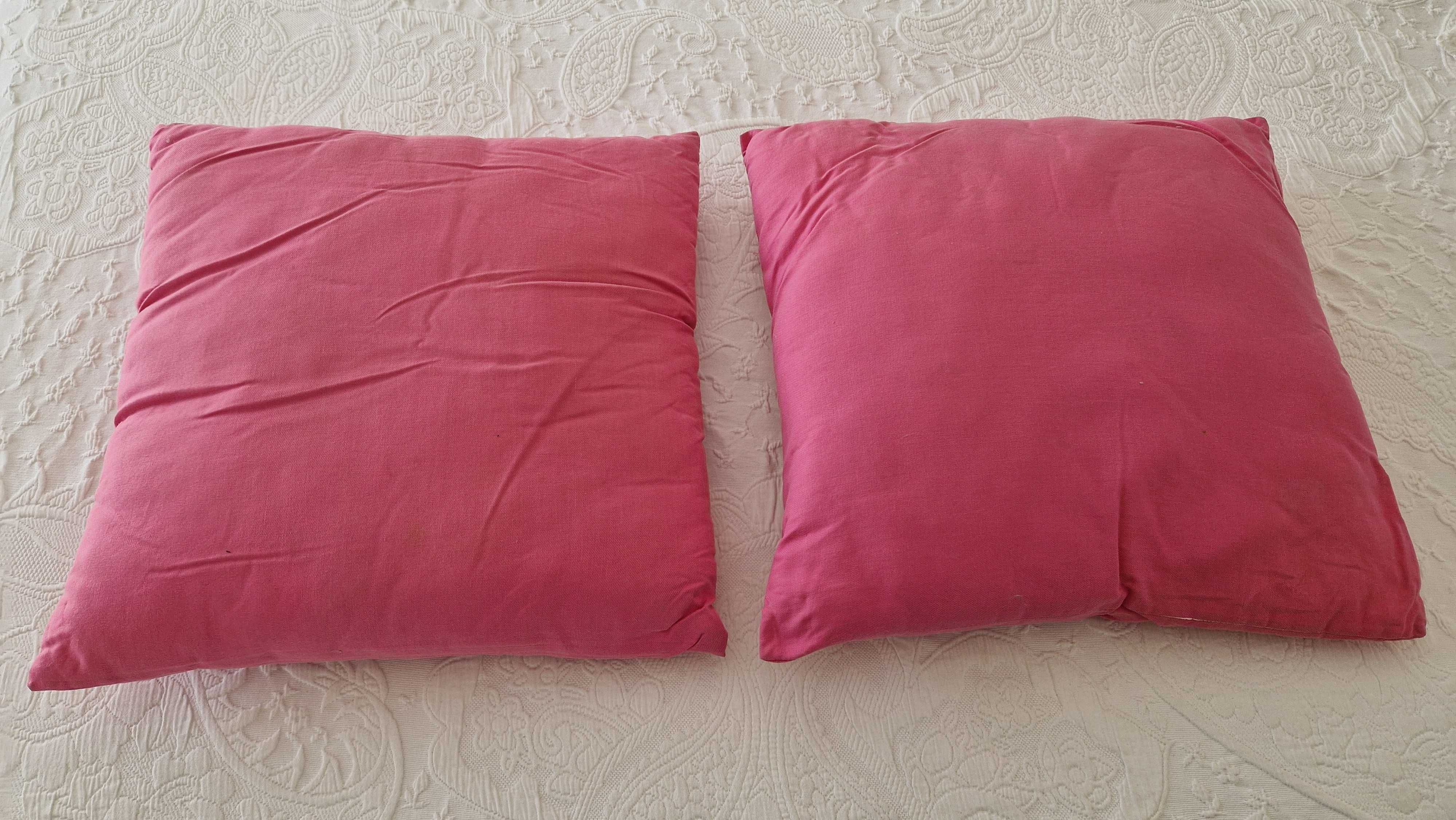 Conjunto 2 almofadas rosa fuschia, com fecho
