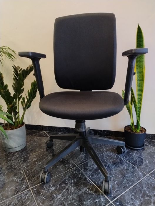 Fotel biurowy obrotowy