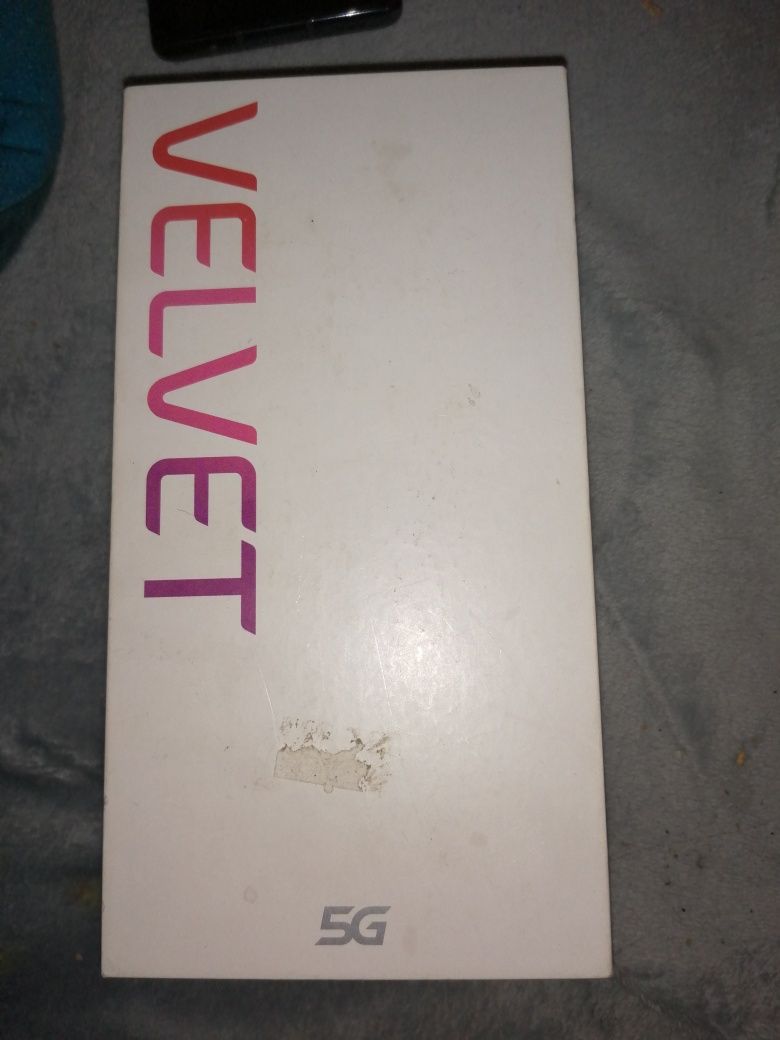 Sprzedam telefon komórkowy lg Velvet 5G