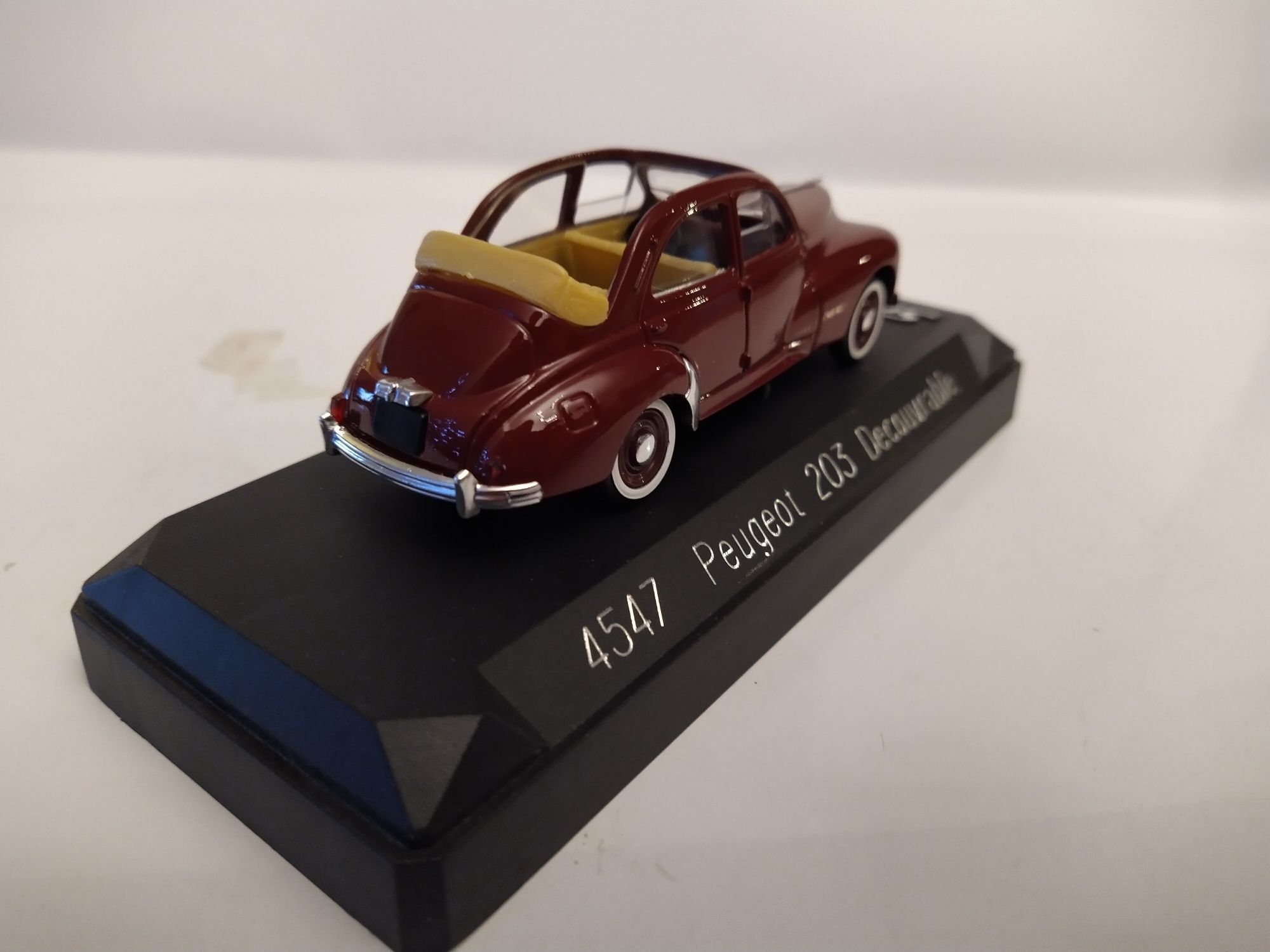 Peugeot 203 Decouvrable Solido Skala 1:43