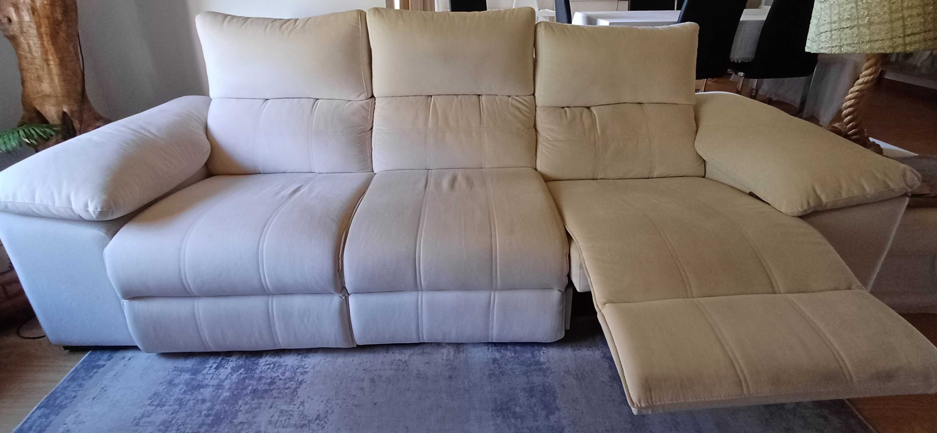 Sofá de 3 lugares com 2 relax elétricos