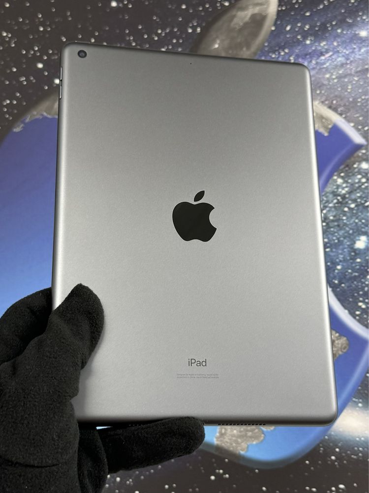 iPad 7  32 GB / Wi-Fi / 10.2 / 93%