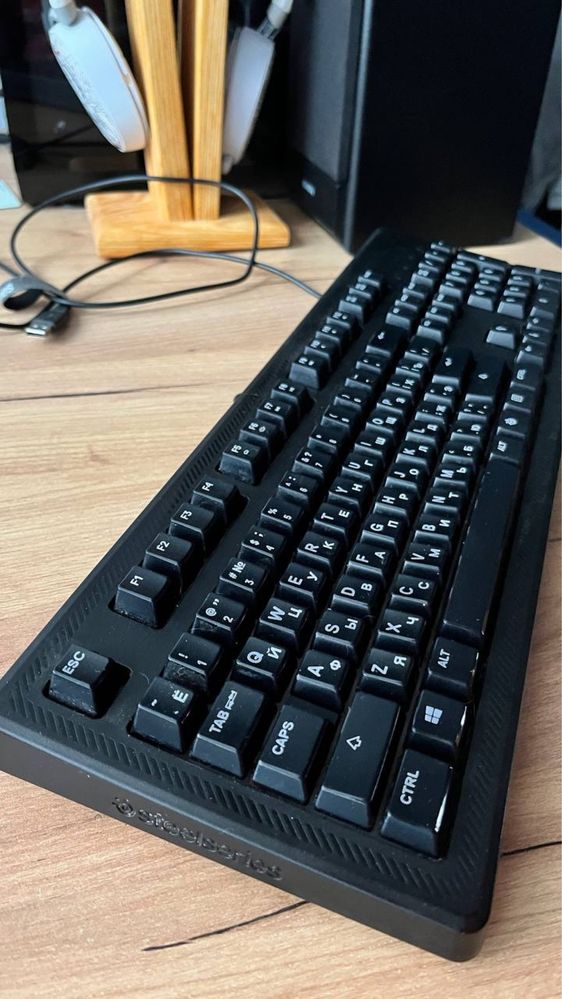 Клавіатура Steelseries Apex 100