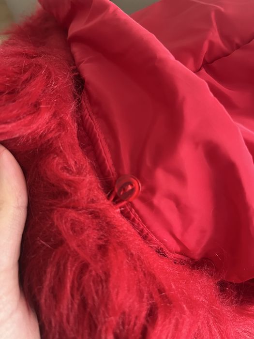 czerwona kurtka puchowa