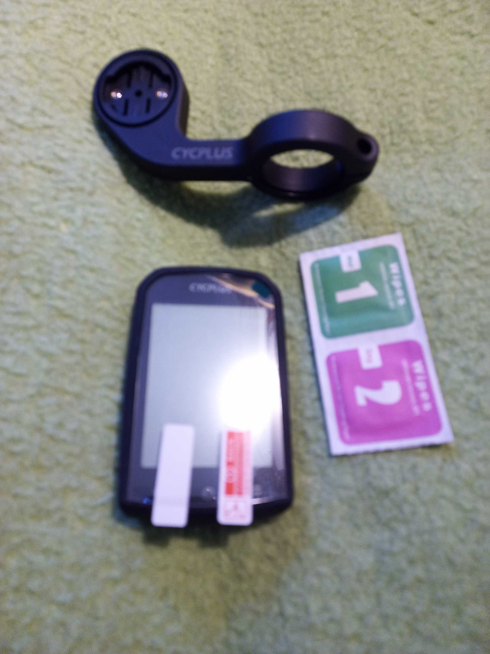 Продам велокомпьютер CYCPLUS M 1, с GPS и BLUETOOTH + защитное стекло
