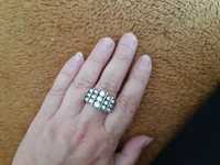 Duży srebrny pierścionek z cyrkoniami