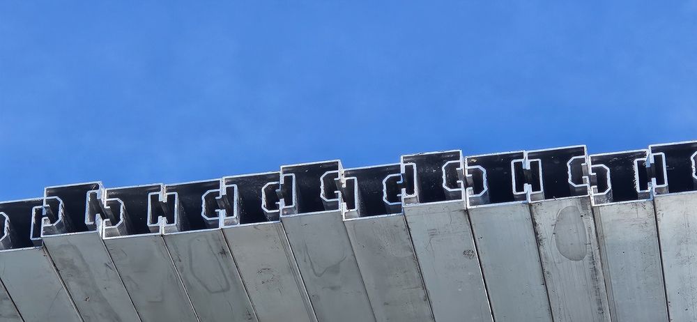 Szyny montażowe fotowoltaika