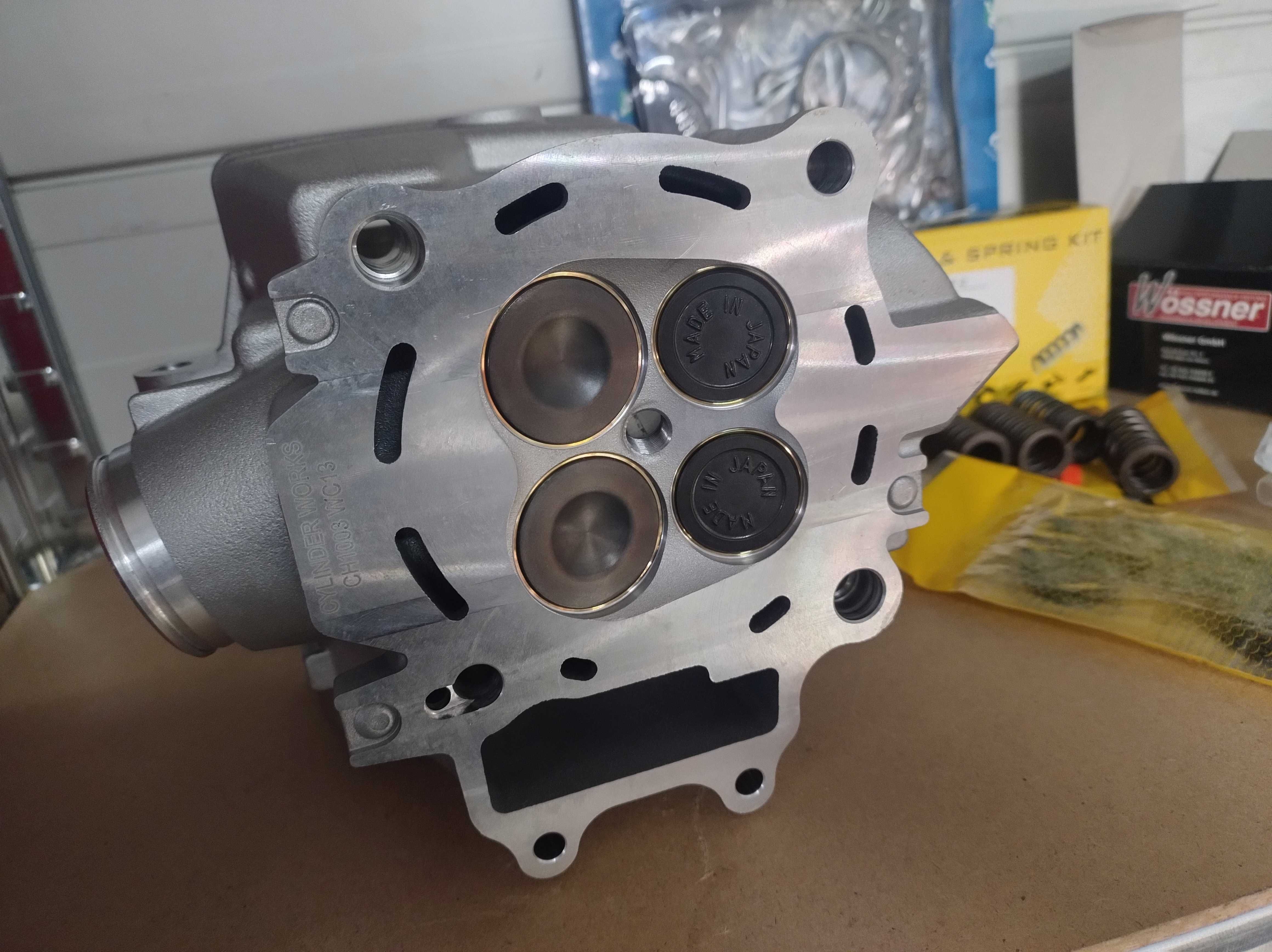 Honda CRF 250 rok 04-09 Zestaw naprawczy góry silnika