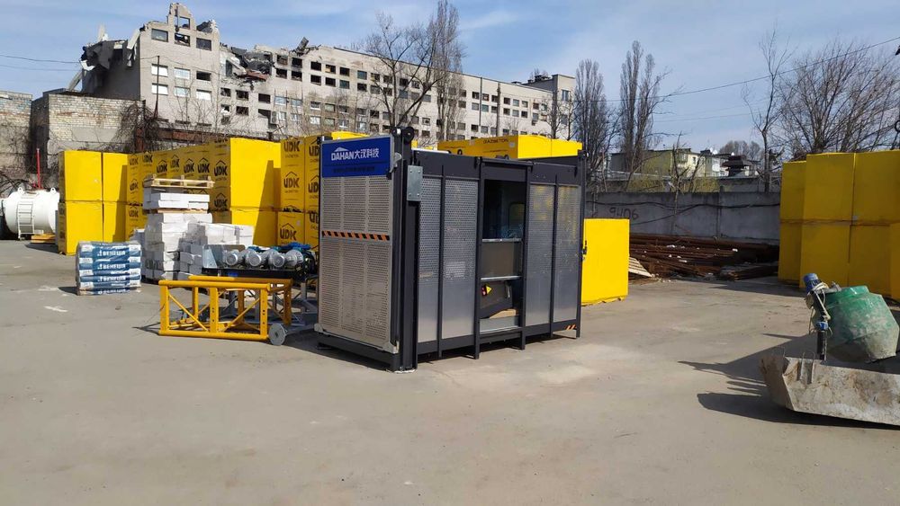 Грузопассажирский строительный лифт, строительные подъемники б/у