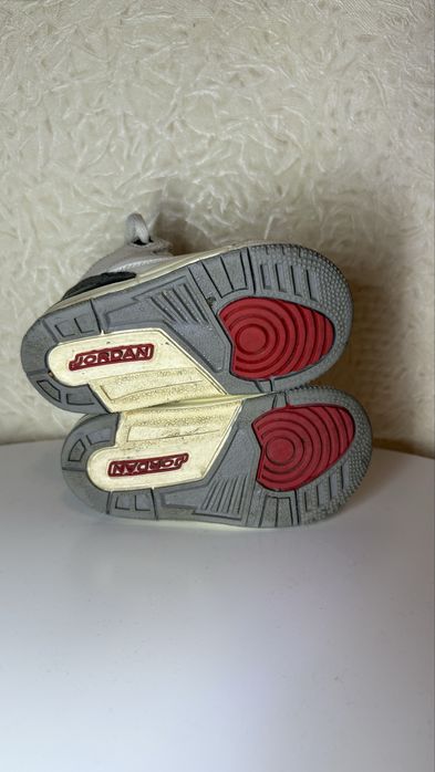 Кросівки дитячі Jordan Nike (оригінал) розмір 22 устілка 12 см