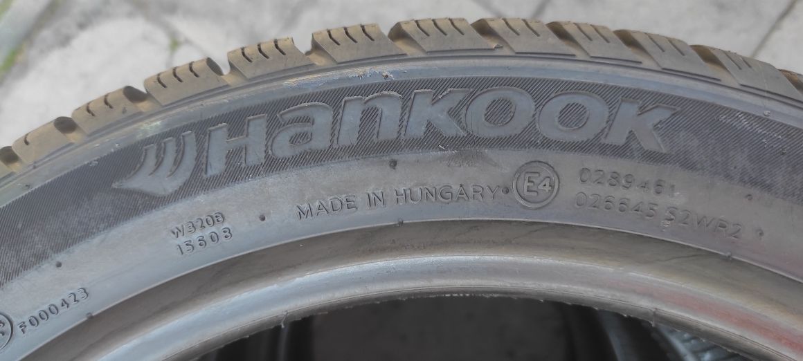 74 Opony Zimowe HANKOOK 225/45/17 Bardzo Ładne