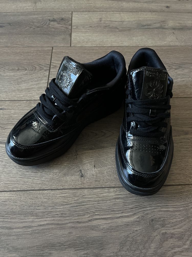 Жіночі оригінальні шкіряні кросівки (кеди) Reebok zara