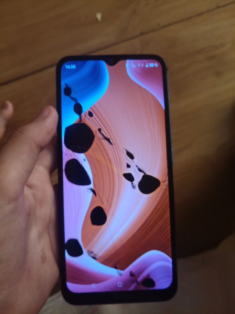 Продам телефон  realme