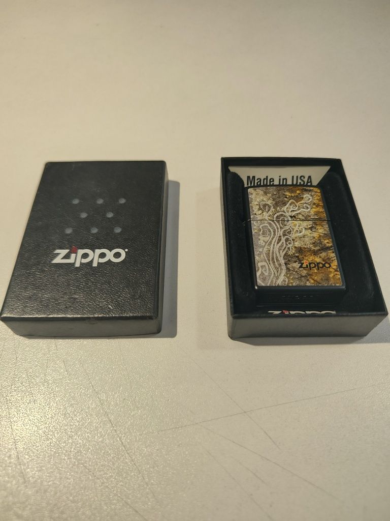 Запальничка Zippo 24808 FLAVOR OF THE SUN чорна 24808