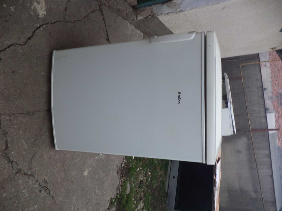 Холодильник малий Аміка