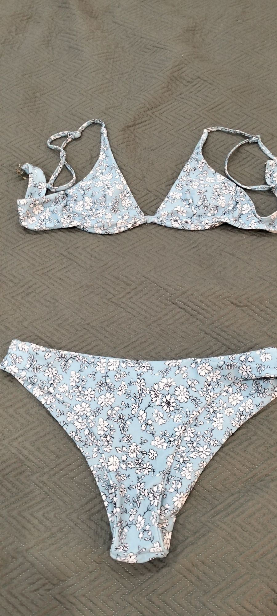 Bikinis diversos