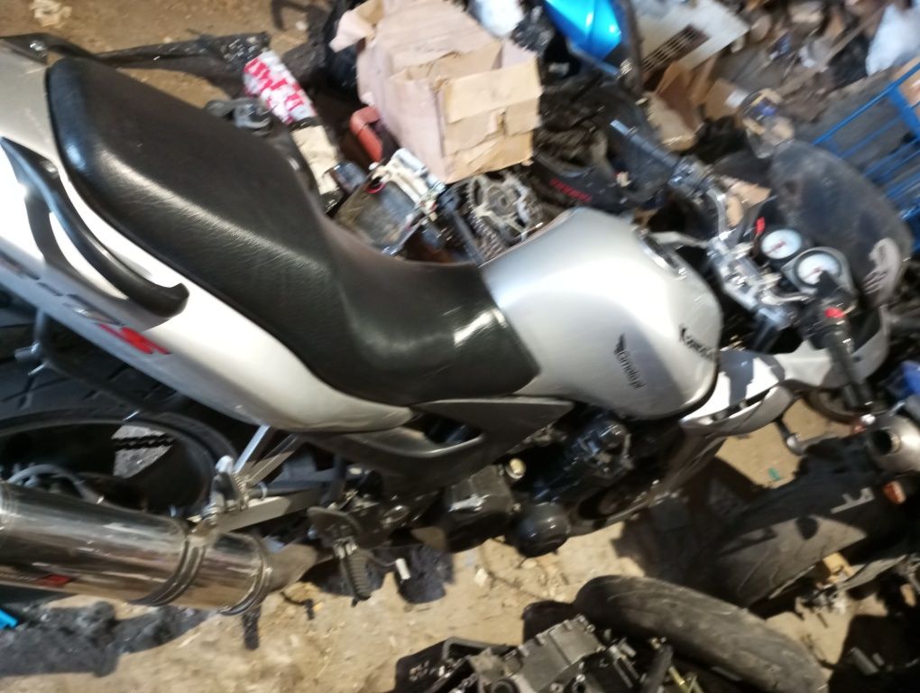 Kawasaki zr7s kolektory licznik moduł felga set tarcze ogon alternator