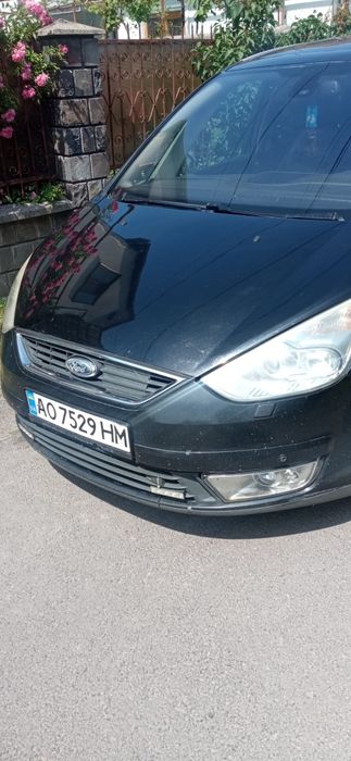 Продам Форд галаксі 2009р.в.з 2,2дизельним мотором в робочому стані.