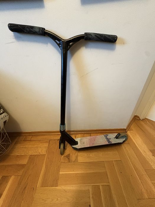 hulajnoga wyczynowa marki striker