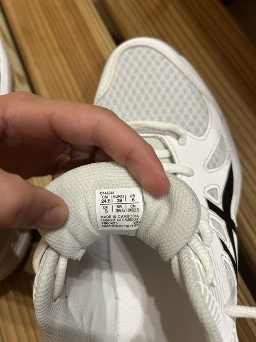 Тенісні кросівки ASICS