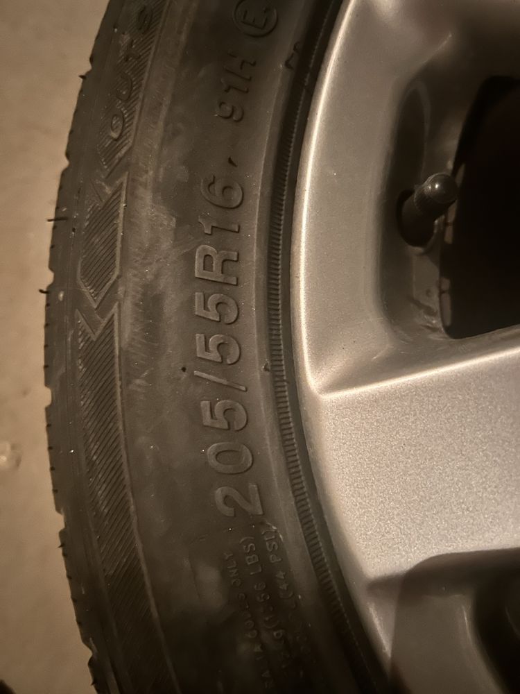Opny zimowe wraz z alufelgami vw