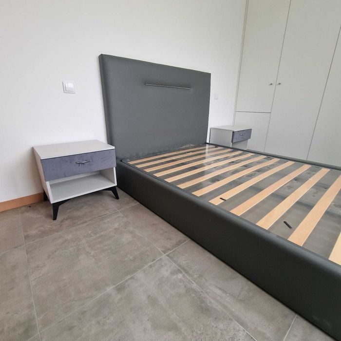 Camas De Casal Estofadas Top de Gama 190x140m Estrado Incluído 199€ !!