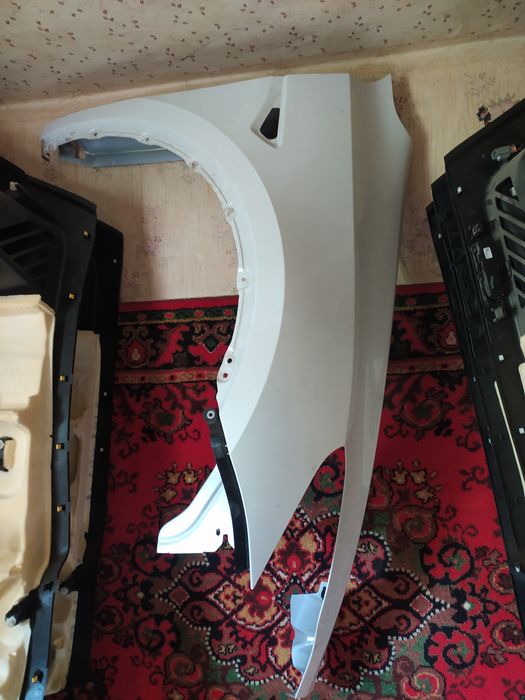 Крыло переднее правое Tesla