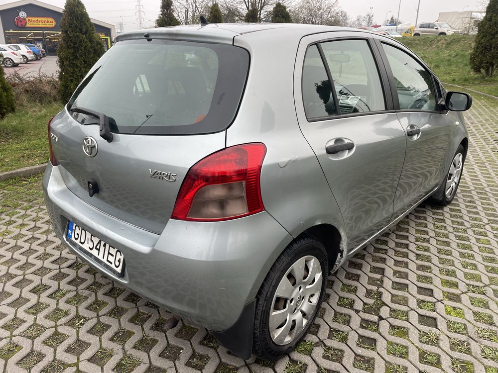 Toyota yaris 1.0 5 drzwi Klima salon PL jeździ idealnie zapraszam