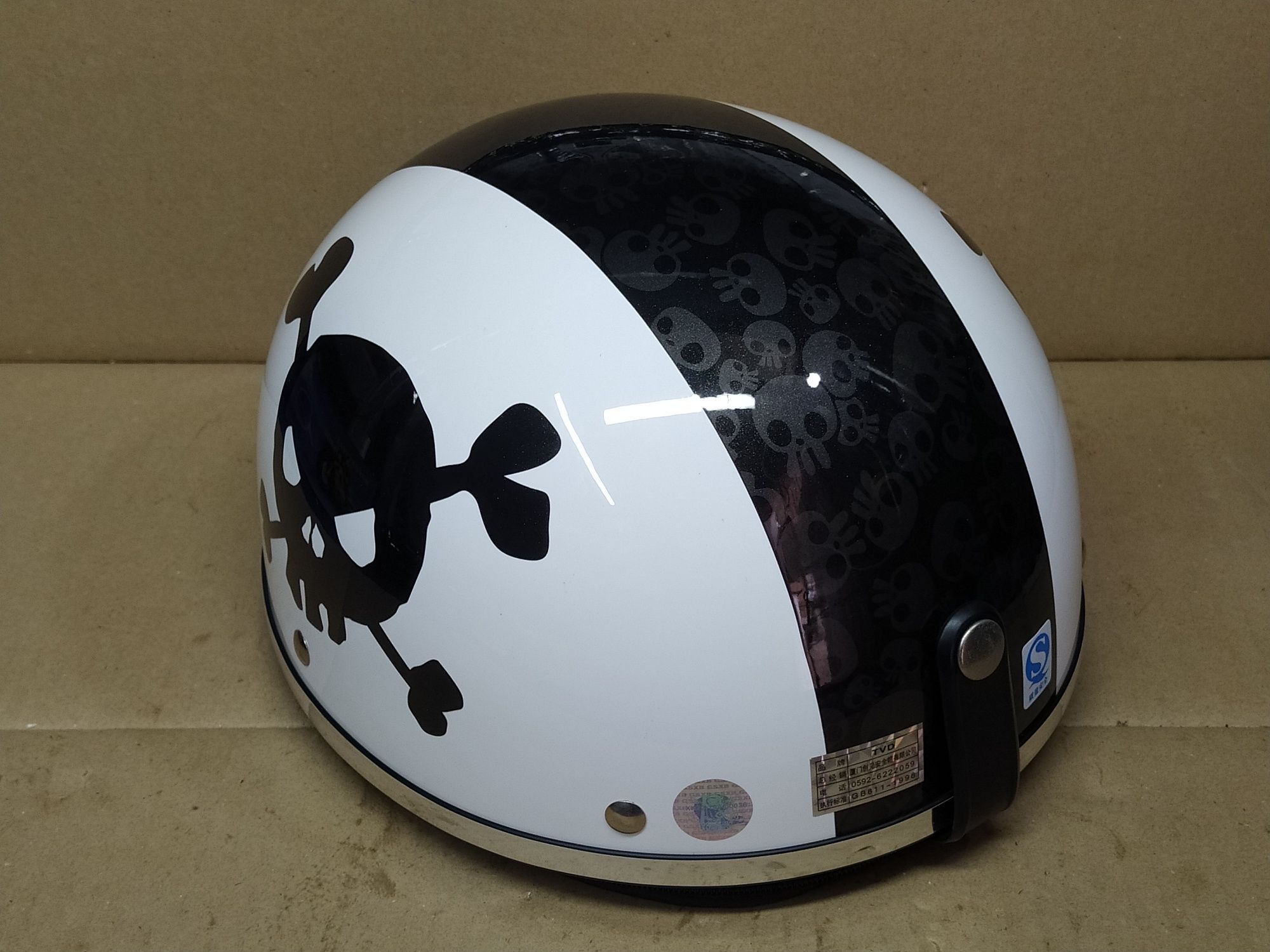 Шлем-каска TVD Skull черно-белый
