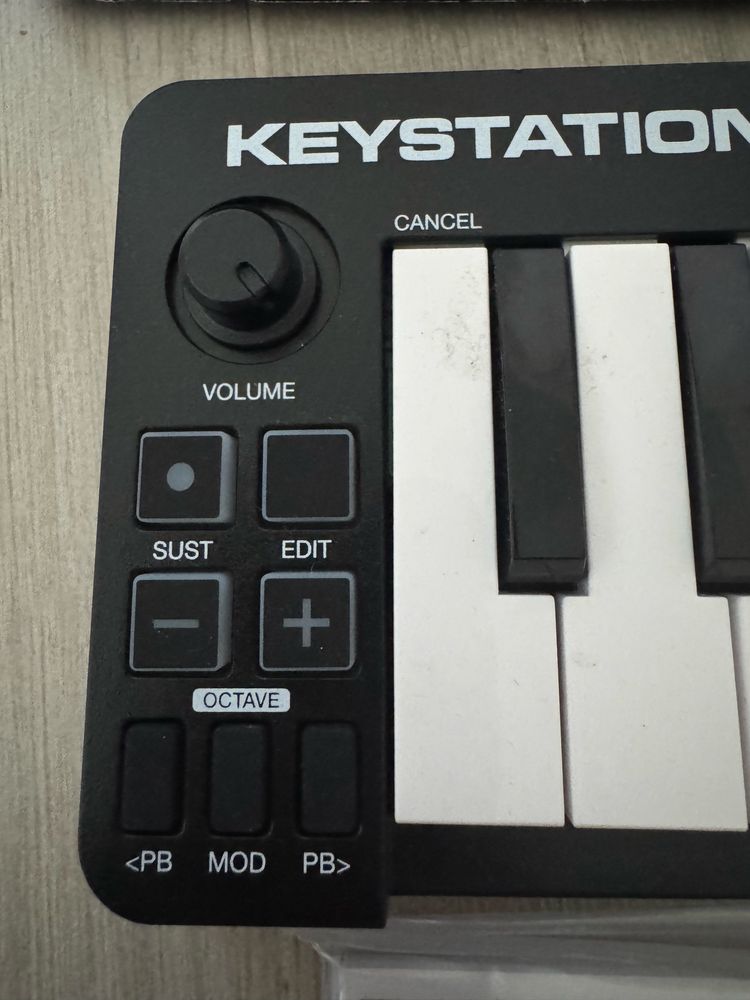 Midi клавіатура М-AUDIO