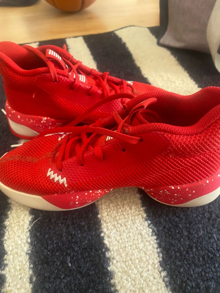 tenis adidas basketball
