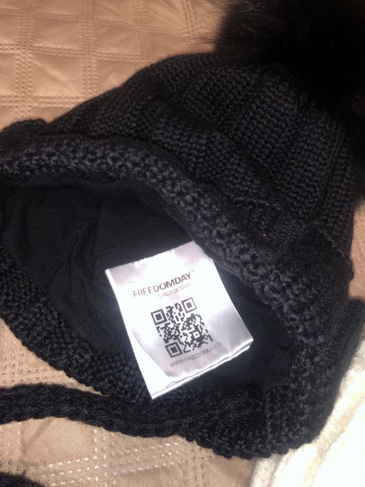 Зимова шапка чорна біла шарф рукавиці пов’язка