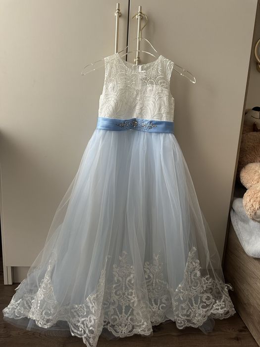 Сукня на прокат Буча