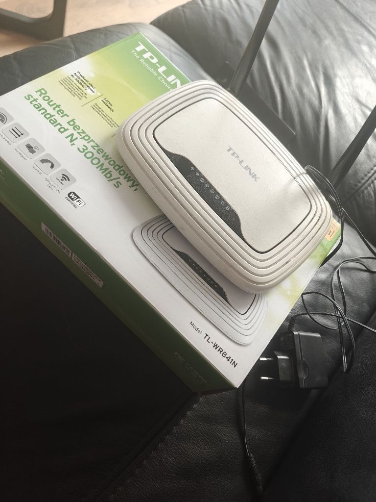 Router TP Link TL-WR841N