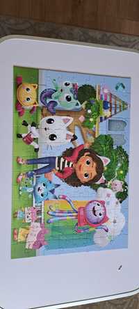 Puzzle Koci domek Gabi