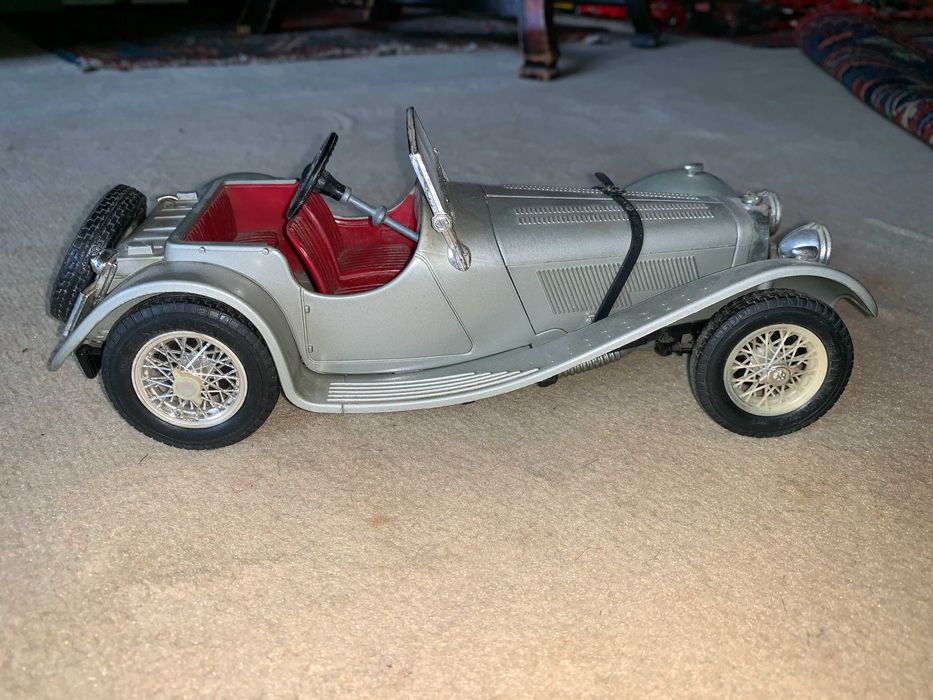 Miniatura Jaguar – Bburago