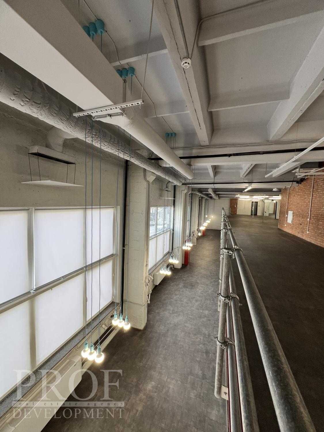 Сучасний LOFT з вільним плануванням (1700 м2)