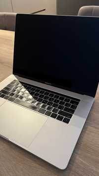 Apple MacBook Pro 15" 2017, Touchbar (Intel i7 - 16GB - 512GB SSD]