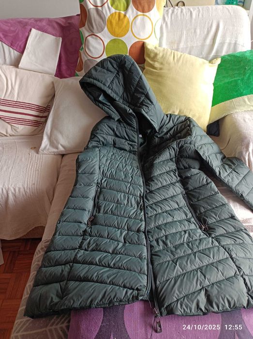 Vendo parka verde escuro novinha