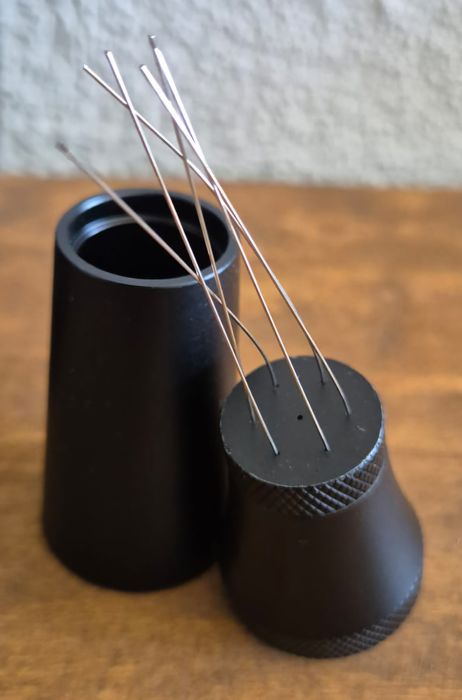 Mieszadło igła do dystrybucji kawy w kolbie WDT