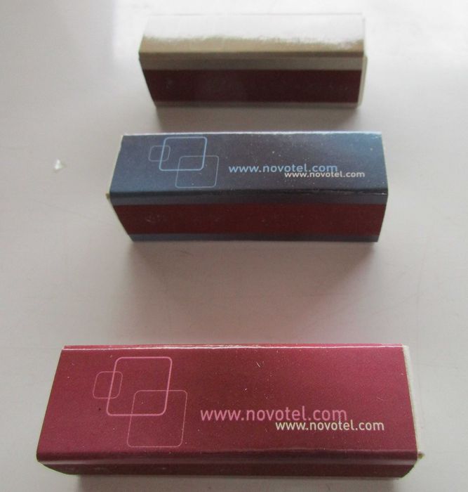 Novotel - - - - - - - Caixas de Fósforos