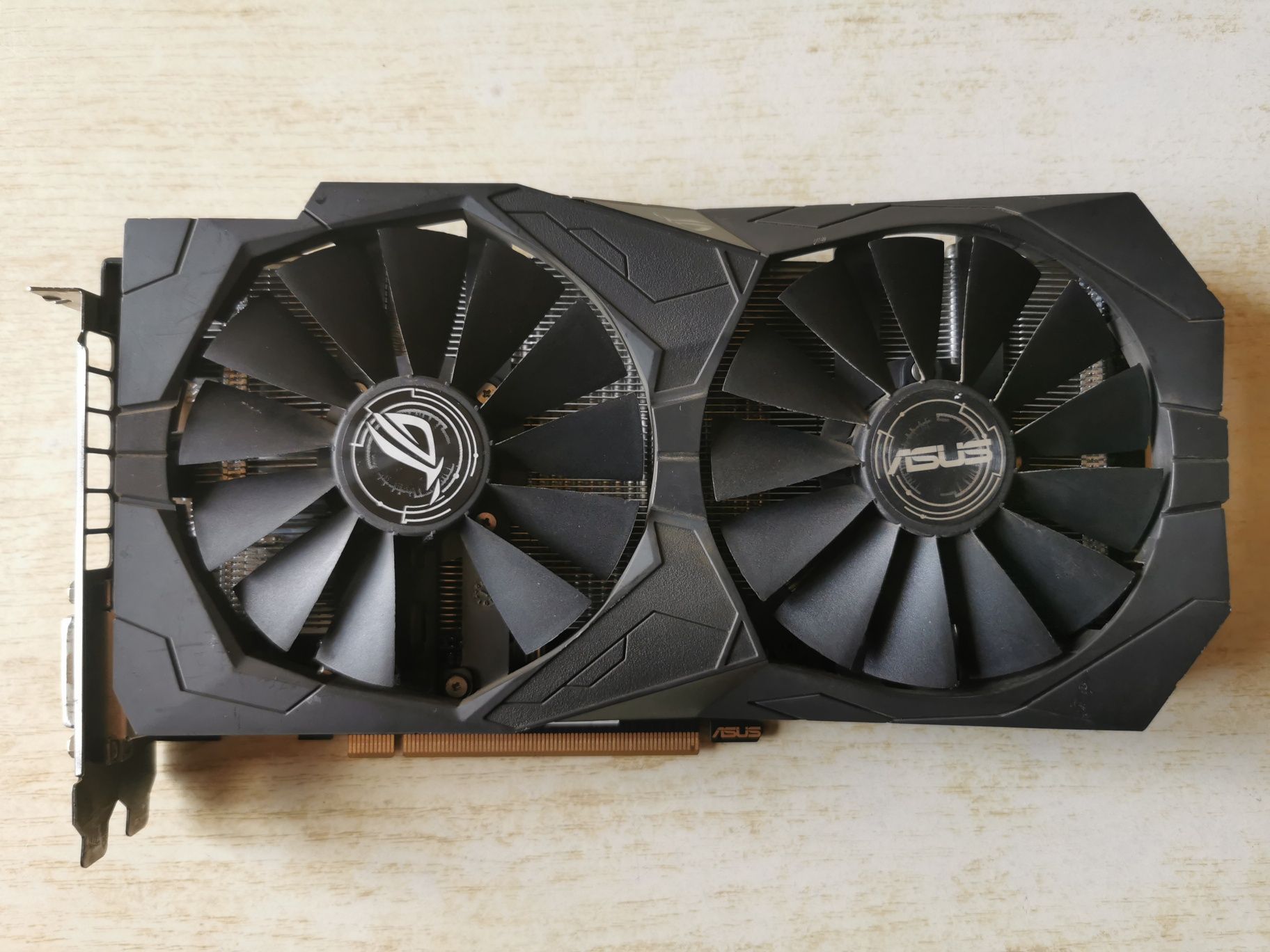 Видеокарта Asus strix rx 470 4gb