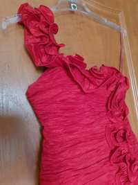 Czerwona sukienka z marszczeniami S