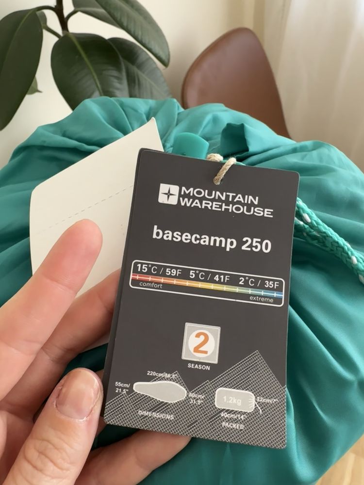 Спальний мішок + MOUNTAIN WAREHOUSE basecamp 250