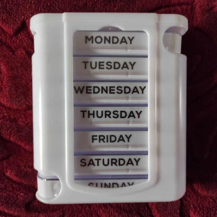 Контейнер органайзер для ліків на тиждень, таблетница