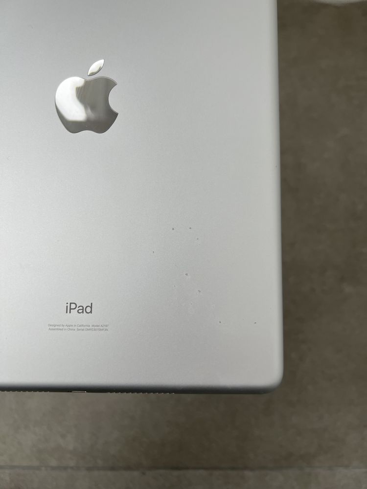 185$ iPad 7 32gb (2019) MW752