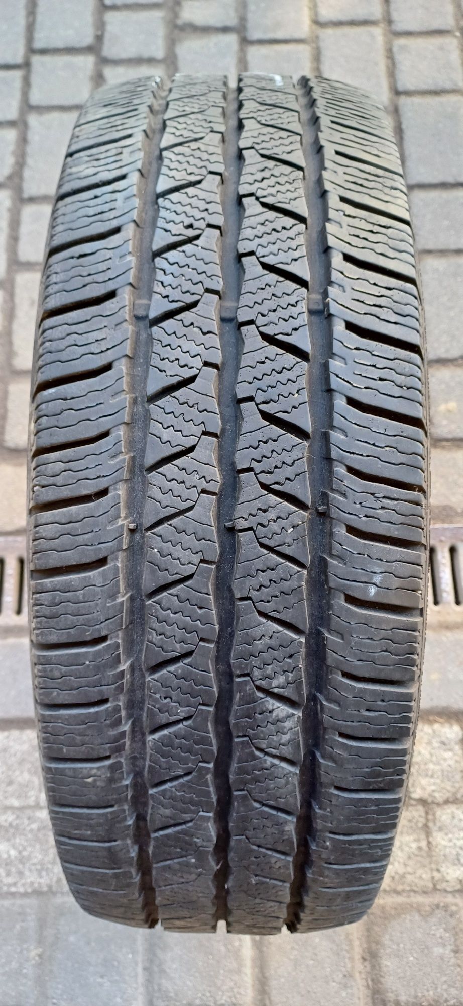 CONTINENTAL 215/65R16C , pojedyńcza opona zimowa wzmacniana.
