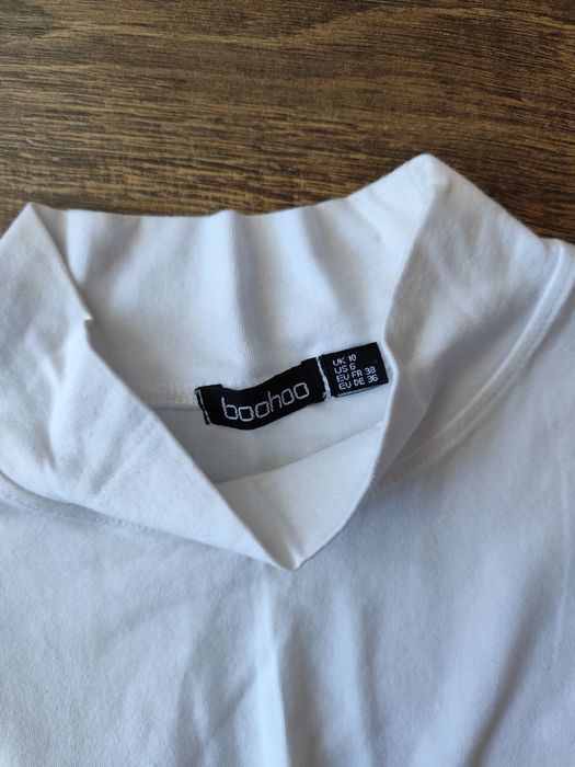 Футболки Boohoo р.10