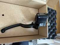 Pompa hamulcowa Beringer Classic Axial Master Cylinders