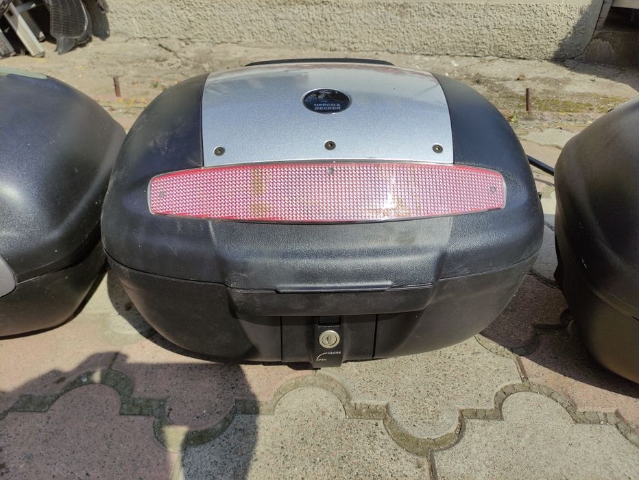 Мотокофри з кріпленням.